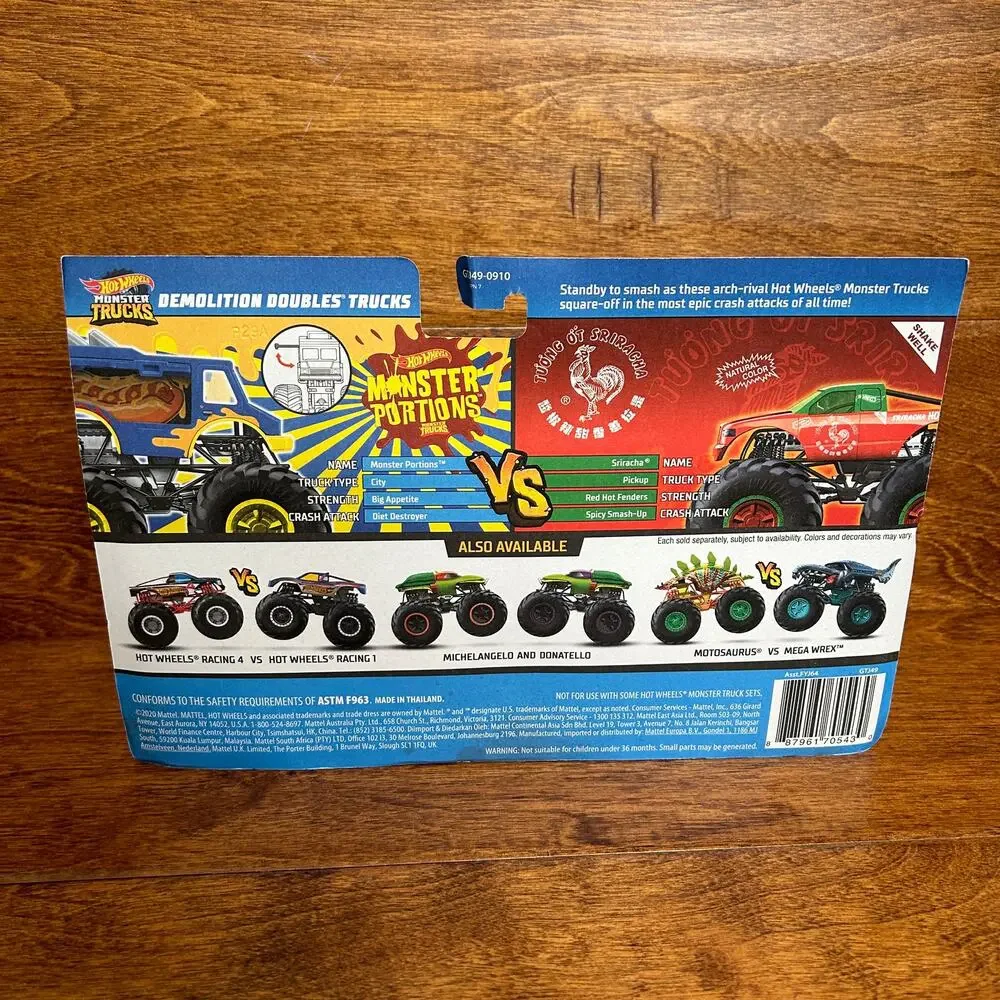 HOT WHEELS Monster Trucks Demolition Doubles Monster Portions Vs Sriracha 1:64